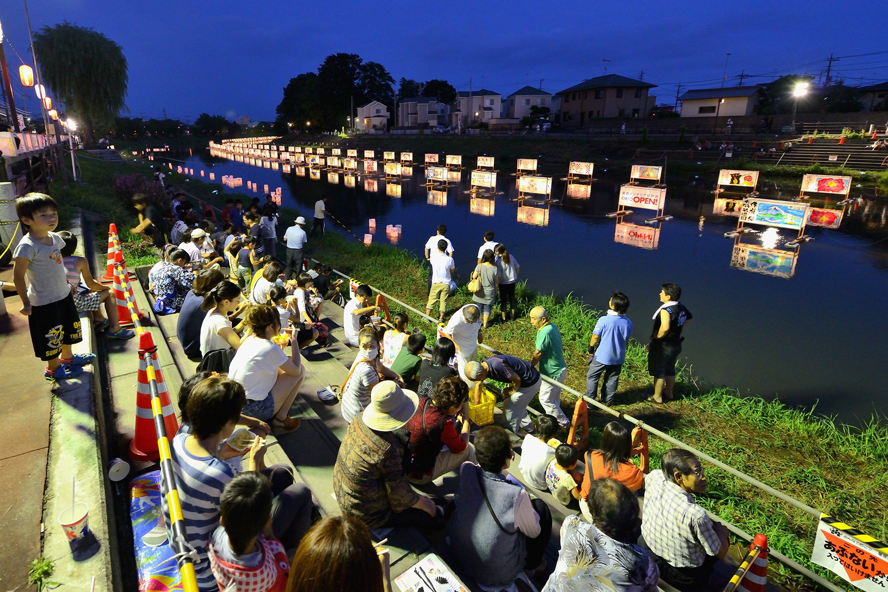 古利根川流灯まつり 杉戸町古利根川河畔