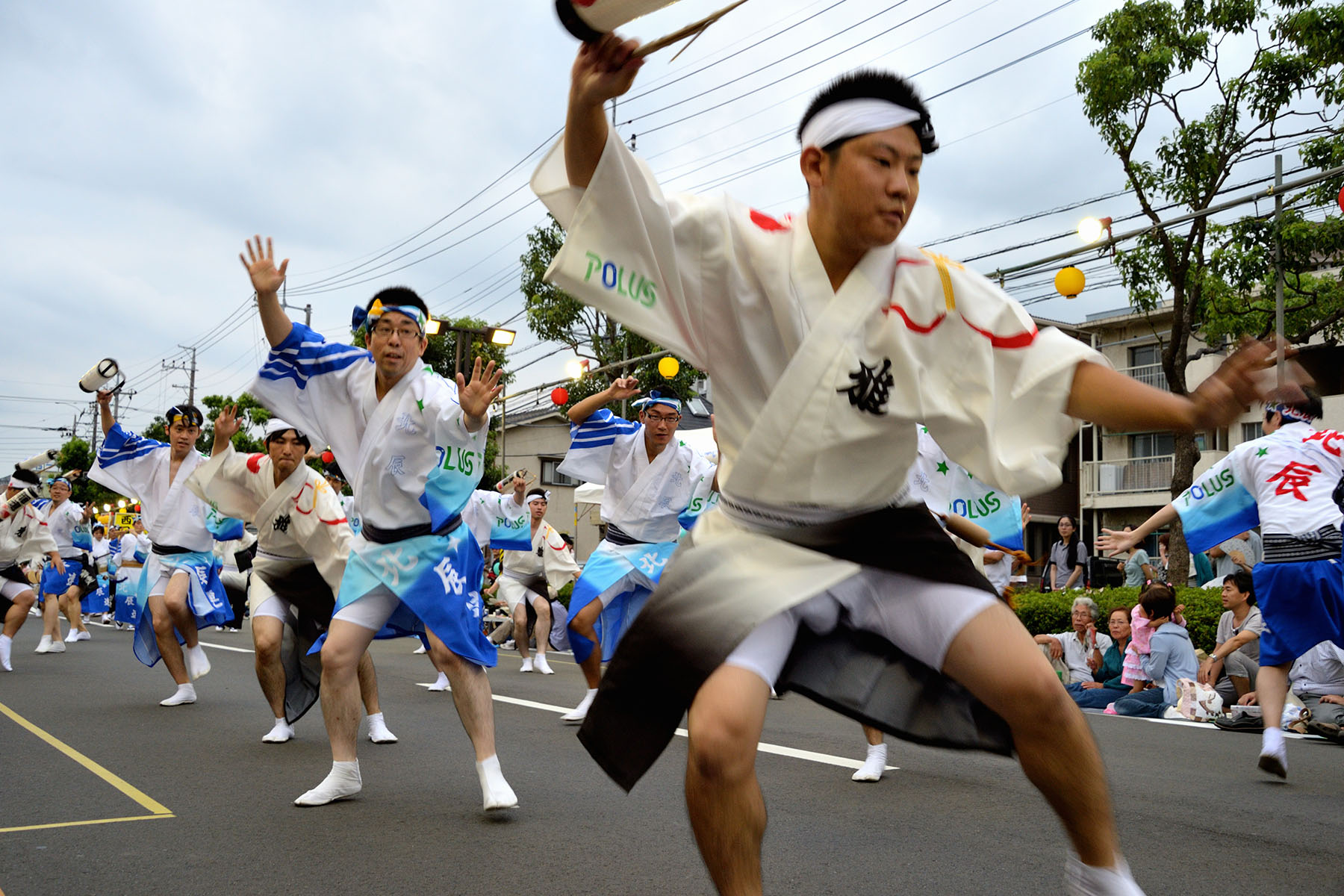 南越谷阿波踊り 南越谷駅前演舞場