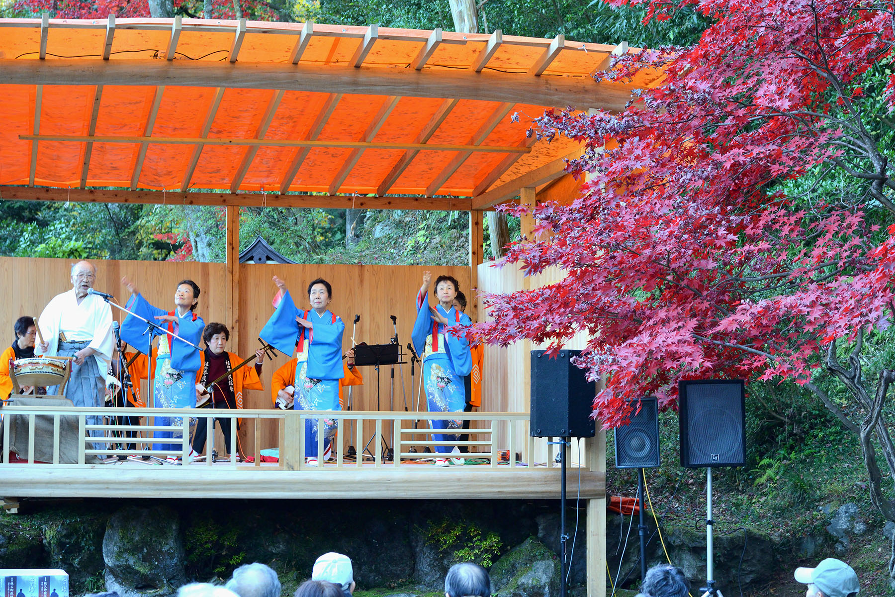 秩父御嶽神社の紅葉 東郷公園秩父御嶽神社