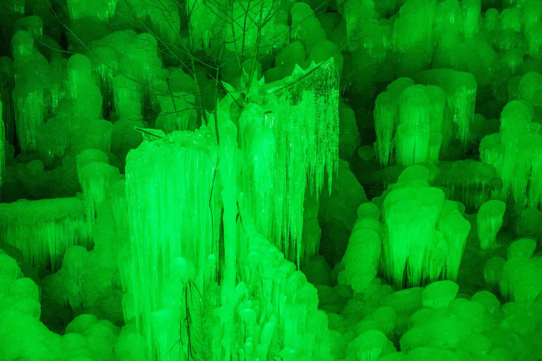 あしがくぼの氷柱 【埼玉県秩父郡横瀬町】| フォトさいたま