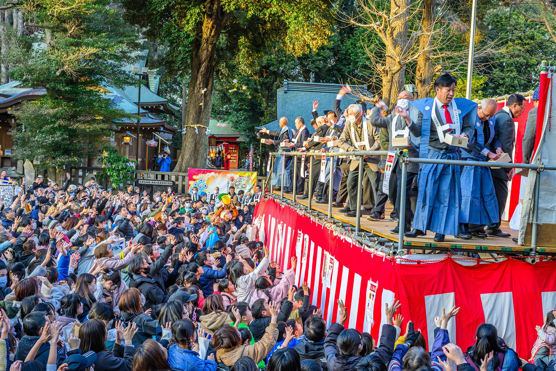 岩槻久伊豆神社節分祭 （さいたま市岩槻区）| フォトさいたま