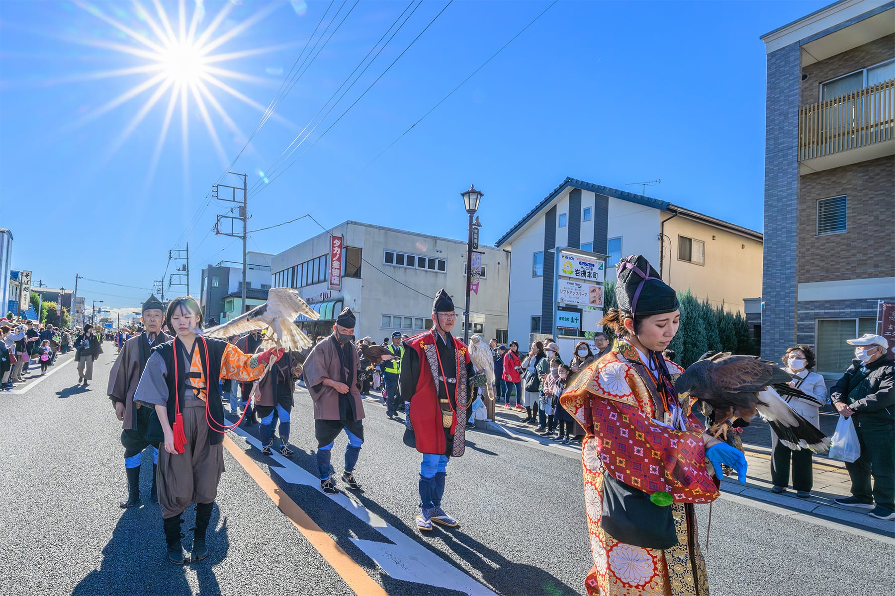 城下町岩槻鷹狩り行列【八雲神社（日光御成道）〜岩槻小学校｜さいたま市岩槻区】 | フォトさいたま