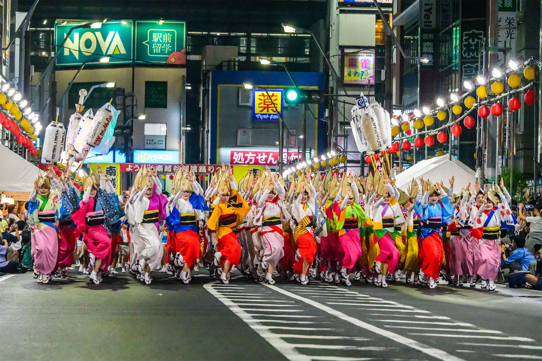 南越谷阿波踊り 【南越谷駅南口・新越谷駅西口の周辺｜埼玉県越谷市】| フォトさいたま