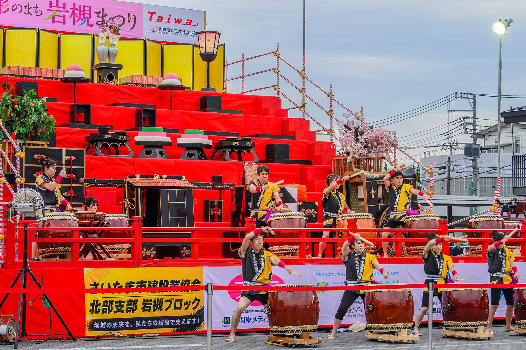 人形のまち岩槻まつり 【岩槻人形博物館駐車場(メイン会場)|さいたま市岩槻区】| フォトさいたま